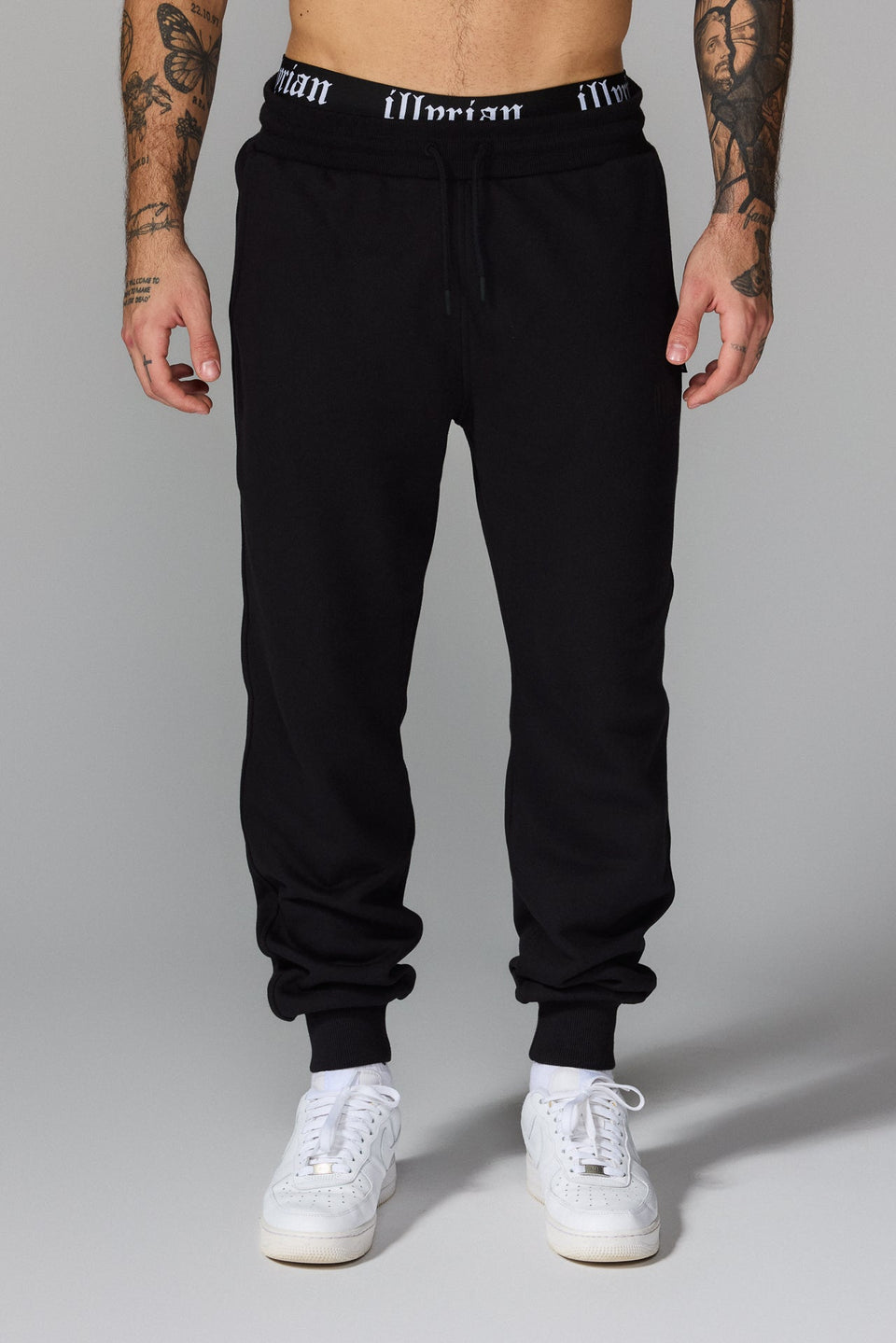 Illyrian Signature Joggers - Black
