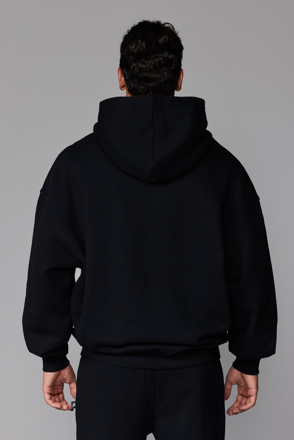 Illyrian AW26 Zipped Hoodie - Black