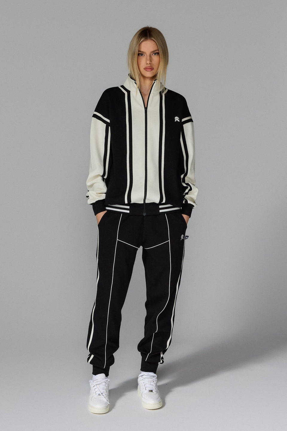 Culture Zipped Jacket - Black