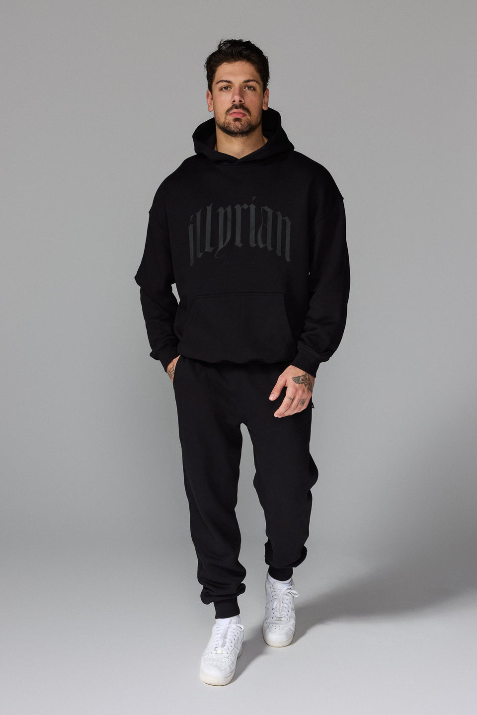 Illyrian Signature Joggers - Black