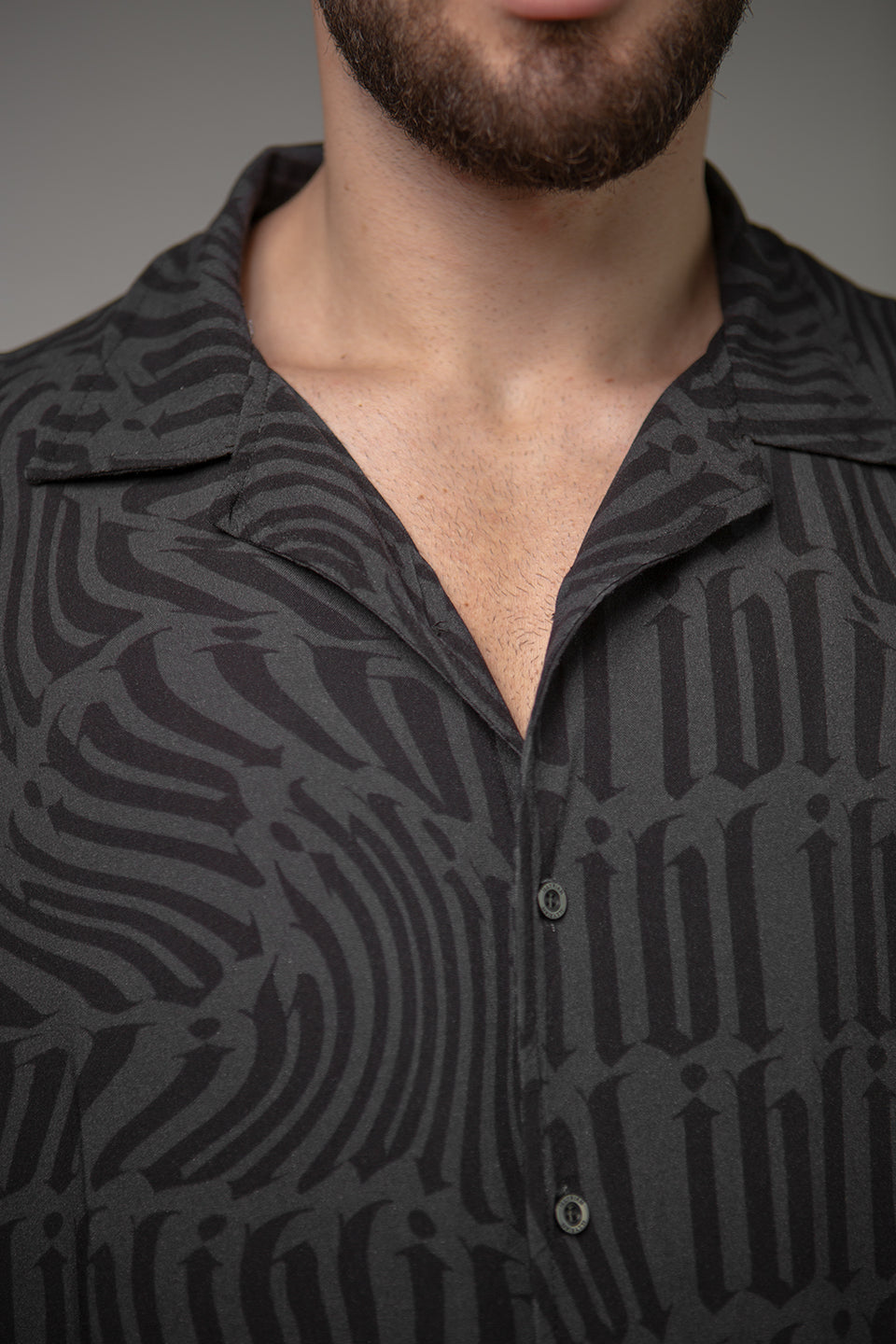 Distorted Illyrian Shirt - Black